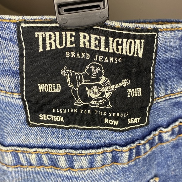 True Religion 'Rocco' Relaxed Skinny Denim Jeans in a Light Wash (36W x 34L) - Picture 9 of 10